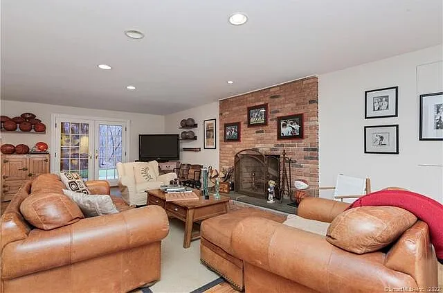 490 Lost District Dr — Photo 35