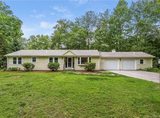 51 River Rd, Clinton, CT 06413