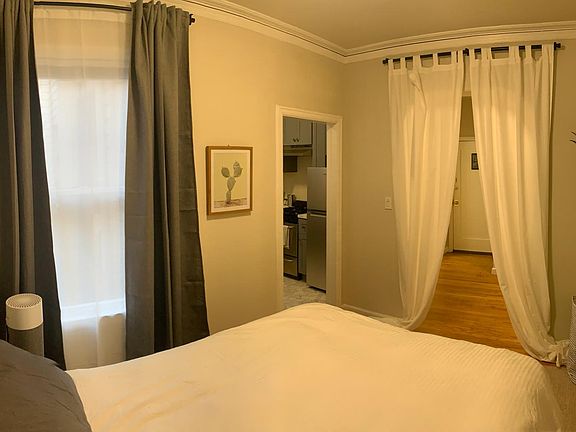 3rd image of 2130 Market St #8