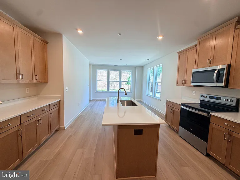 2548 Neabsco Common Pl — Photo 15
