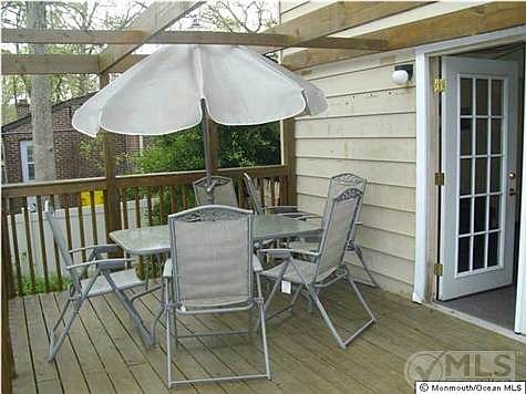 4th image of 30 Iroquois Pl