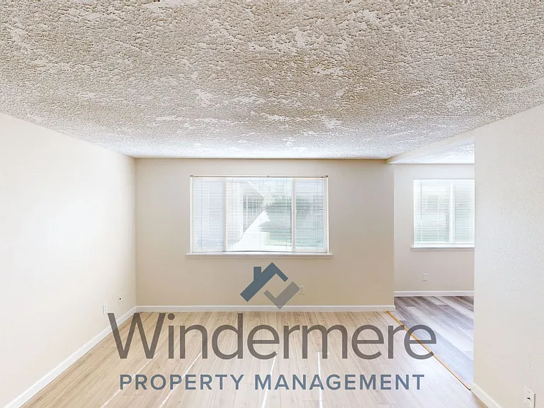 1910 J St #103 — Photo 6