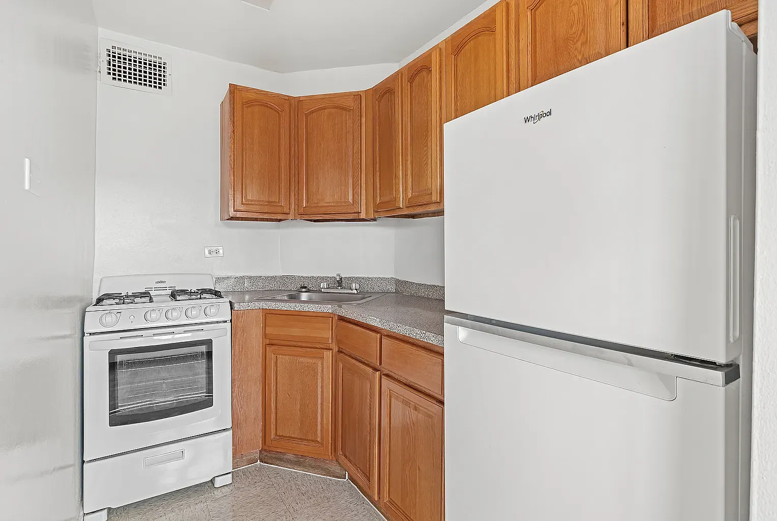 43-70 Kissena Boulevard — Photo 3