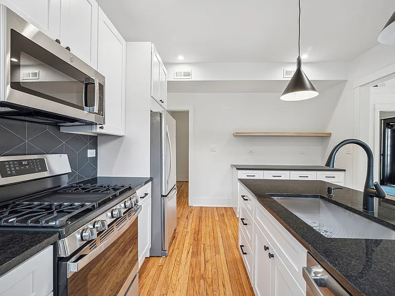 1928 Harrison St #1 — Photo 6