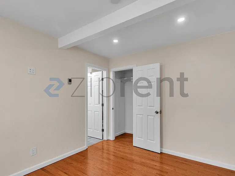 4027 Fullington St — Photo 13