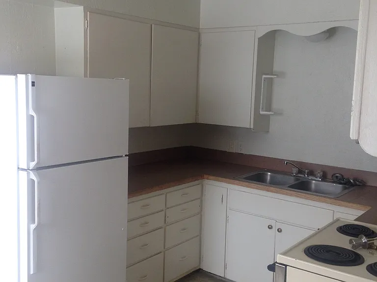1700 Hillcrest Pr #3 — Photo 6