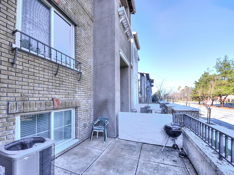 568 Saco Ter — Photo 14