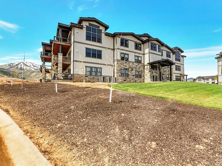 1145 E Helling Cir #103 — Photo 39