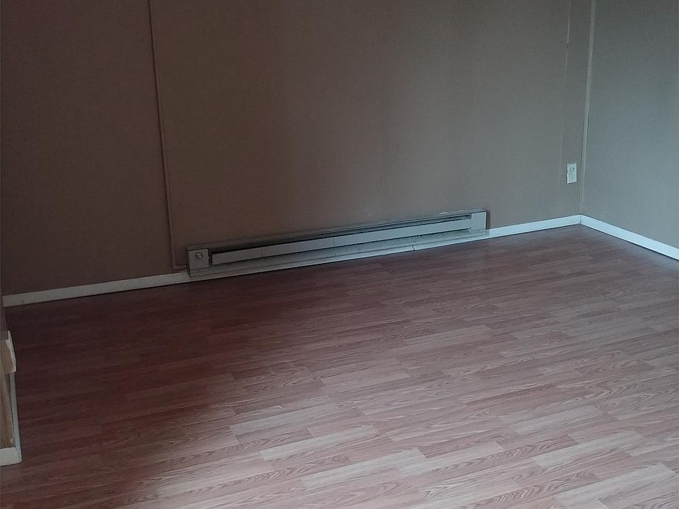 2nd image of 19 Franklin St APT 6