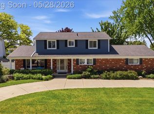 52448 Belle Arbor Dr, Shelby Township, MI 48316