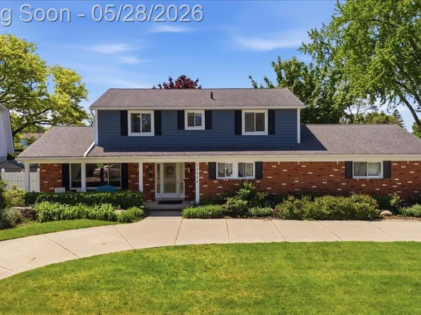 52448 Belle Arbor Dr, Shelby Township, MI 48316