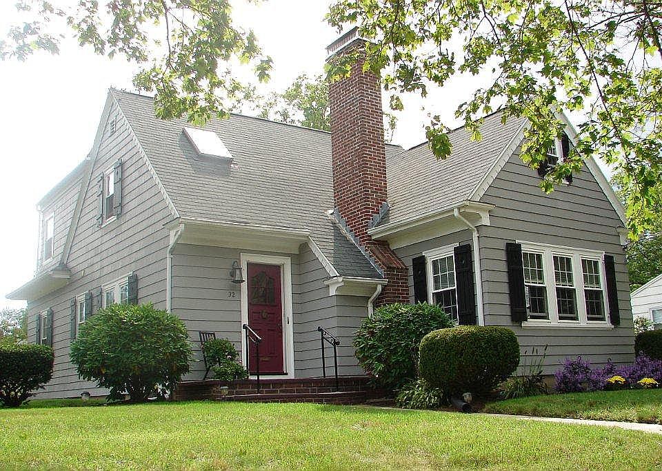 1st image of 32 Parkway Ave