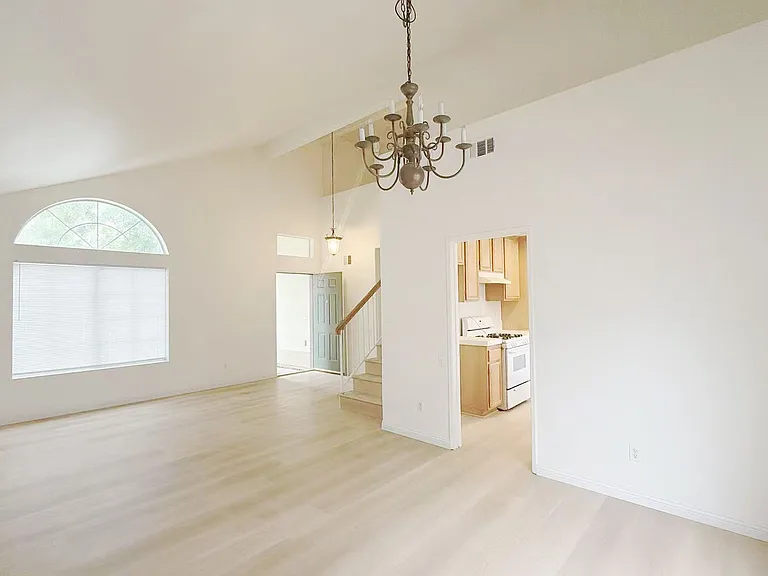 5135 Iemez Cir — Photo 3