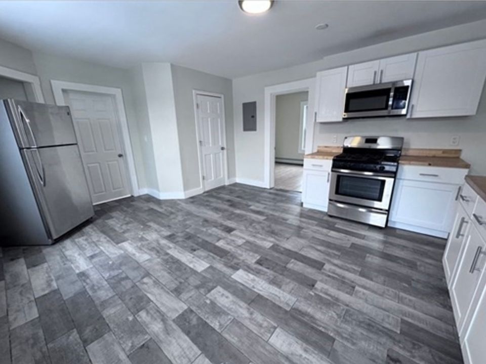 1st image of 116-118 Lawrence St #2