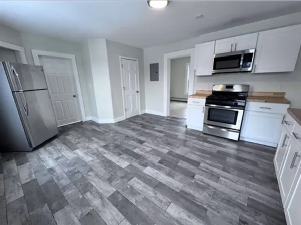116-118 Lawrence St #2, Clinton, MA 01510
