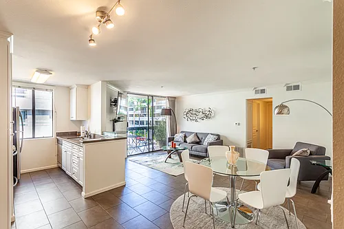 7320 Hawthorn Ave #213 Photo 1