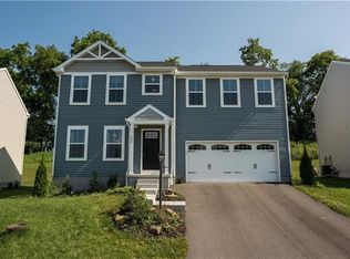 122 Cameron Square Dr, Evans City, PA