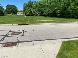 Eton St, Twinsburg, OH 44087