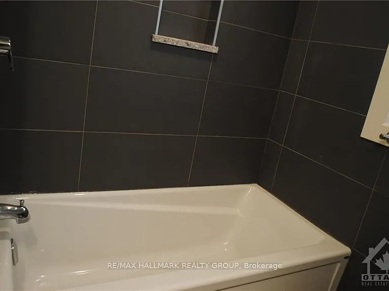 568 Gladstone Ave — Photo 14