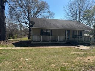 23 Elmer Miller Rd, Trenton, TN 38382