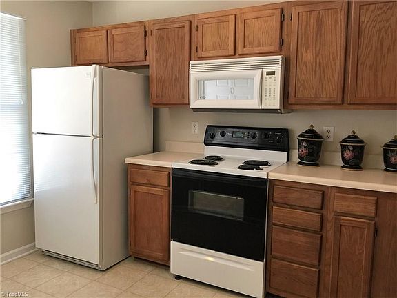 2nd image of 525G Highland Park Dr