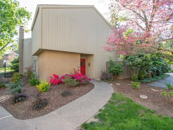 209 Elmhurst Cir, Sacramento, CA 95825