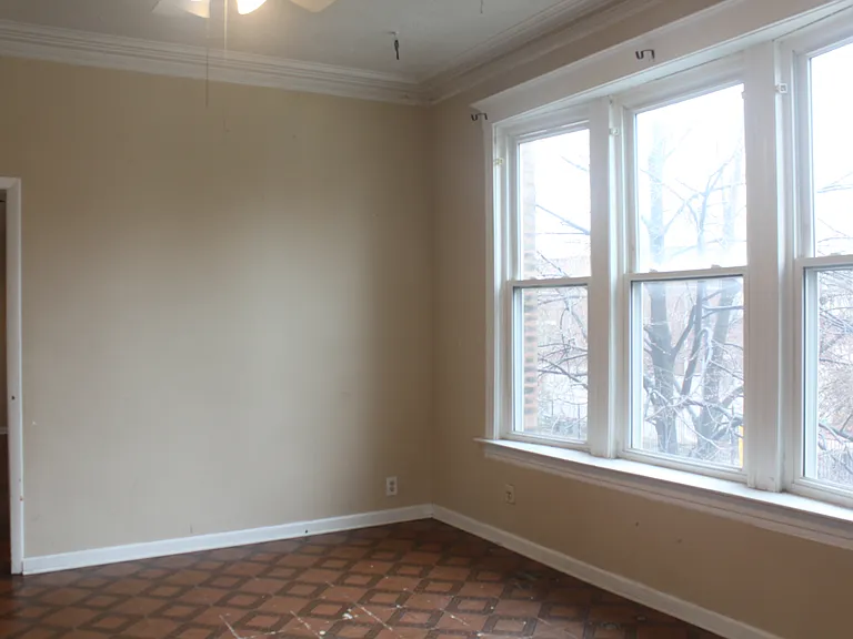 2025 W 35th St #2F — Photo 25