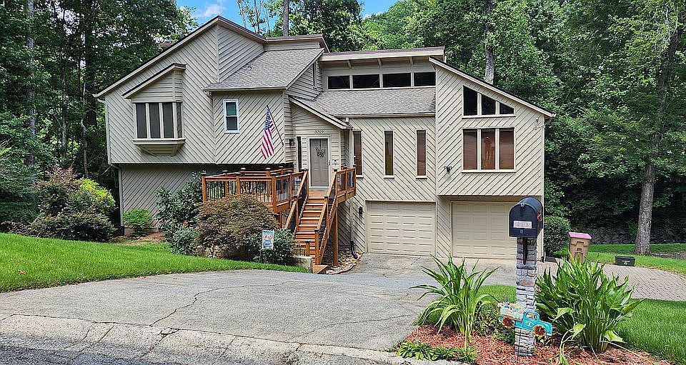 1st image of 3709 Thornwood Way