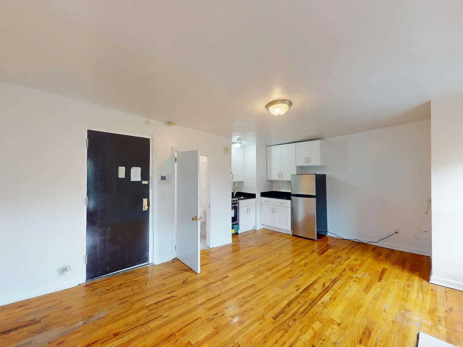 286 West 11th Street — Photo 2