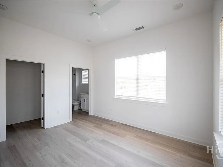 2415 S Lumpkin St #1100-A — Photo 7