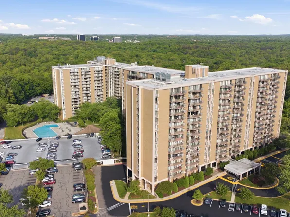 6100 Westchester Park Dr APT 1712, College Park, MD 20740
