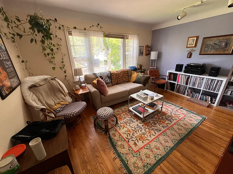 2398 Carter Ave — Photo 6
