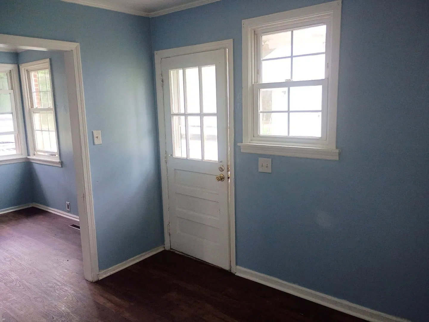 1208 Ferndale Ln. — Photo 2