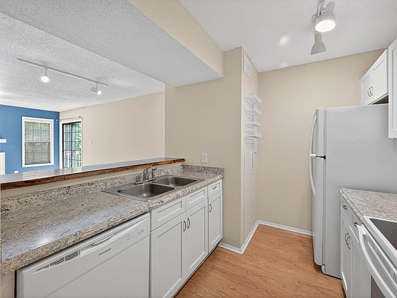 4th image of 3704 Chimney Ridge Pl APT 207