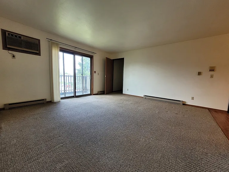 2209 Michelle Ct #6 — Photo 3