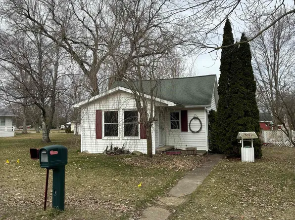 307 E Cottage Ave, Shepherd, MI 48883