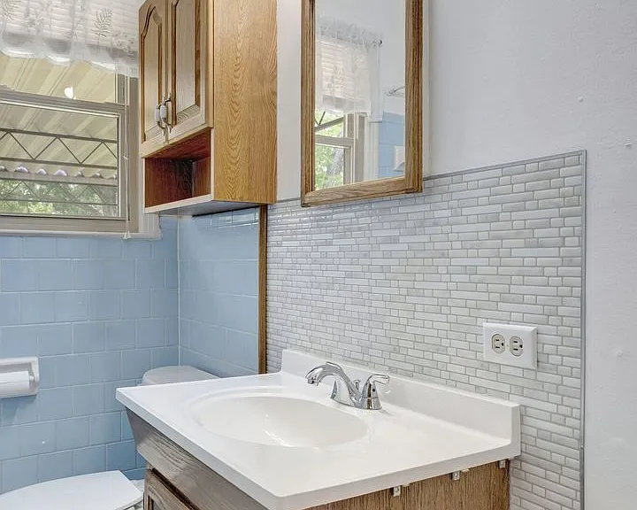 211 Friendship Dr — Photo 13