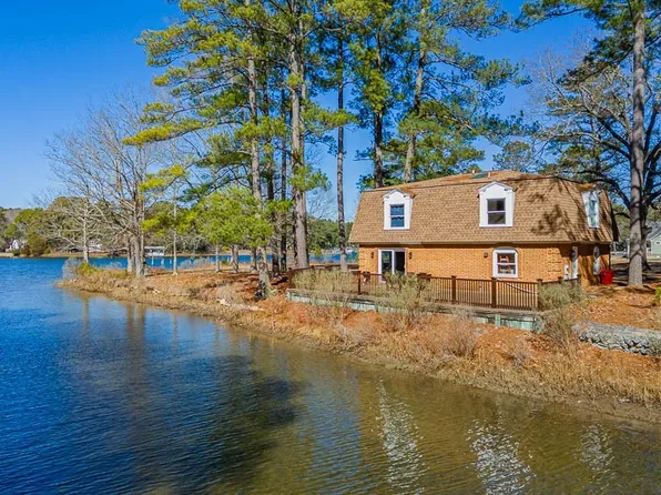 1530 New Point Comfort Hwy, Mathews, VA 23109