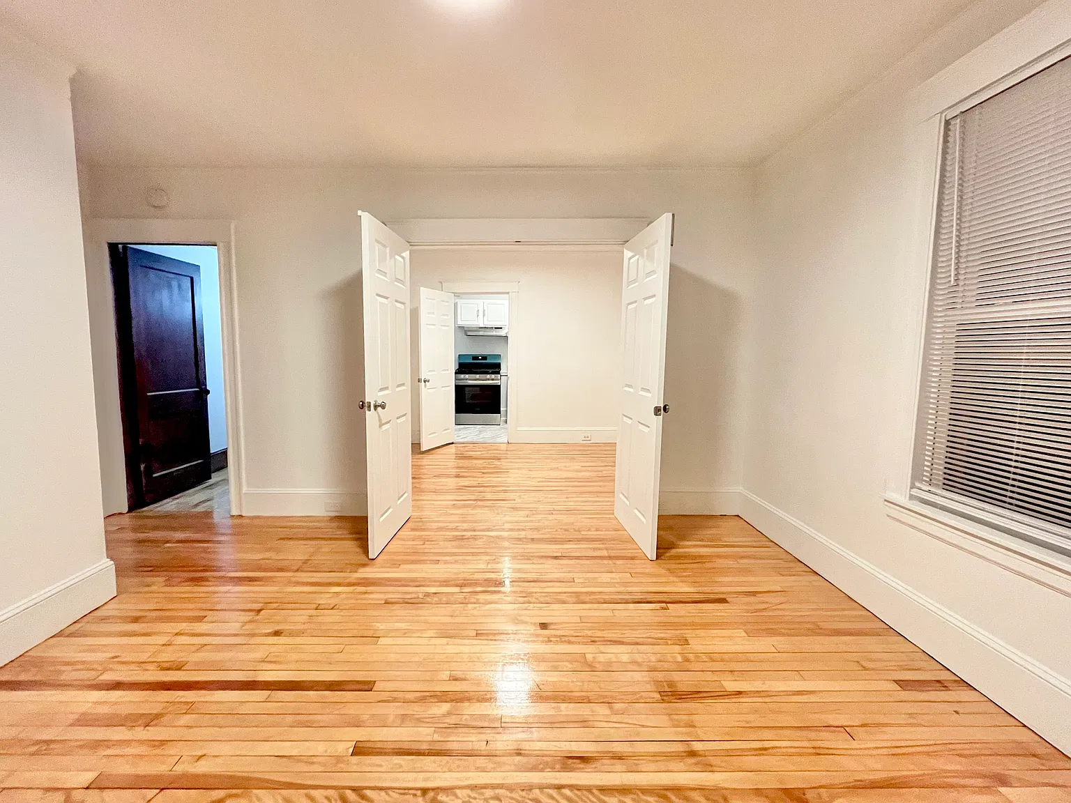3 bed, $2,740 — Photo 1