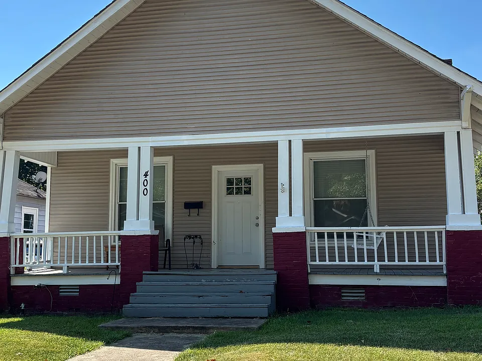 400 Brown St