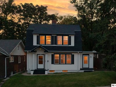 820 S 50th St, Omaha, NE, 68106