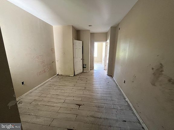 4th image of 2237 N 21st St