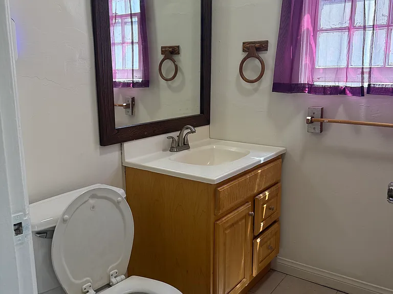 5711 Huntington Dr N — Photo 5