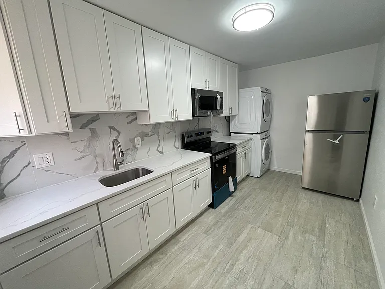 2315 S 12th St #1R — Photo 6