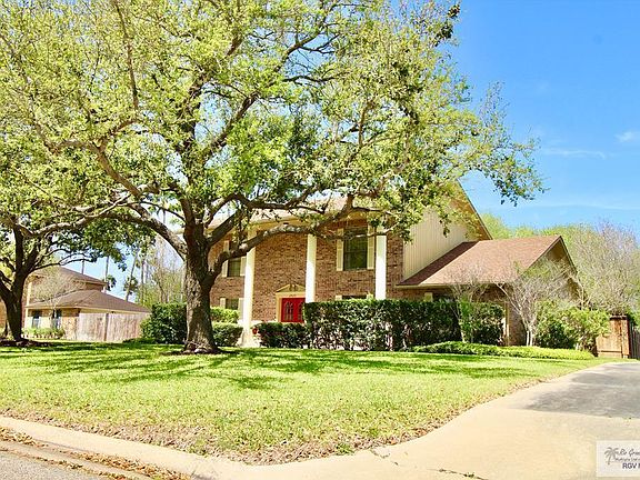 2nd image of 2929 Jacaranda Dr