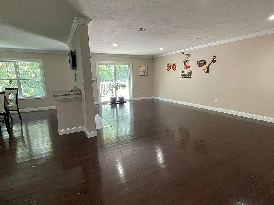 37 Bristol Cir #45