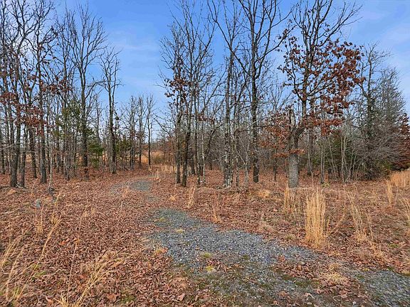 4th image of 7 Logan Way