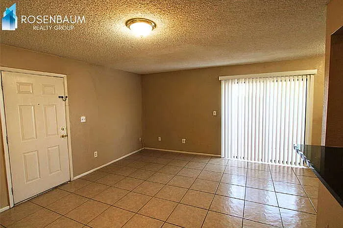 410 E 9th Ave #11 — Photo 5