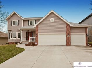 11711 S 26th St, Bellevue, NE 68123