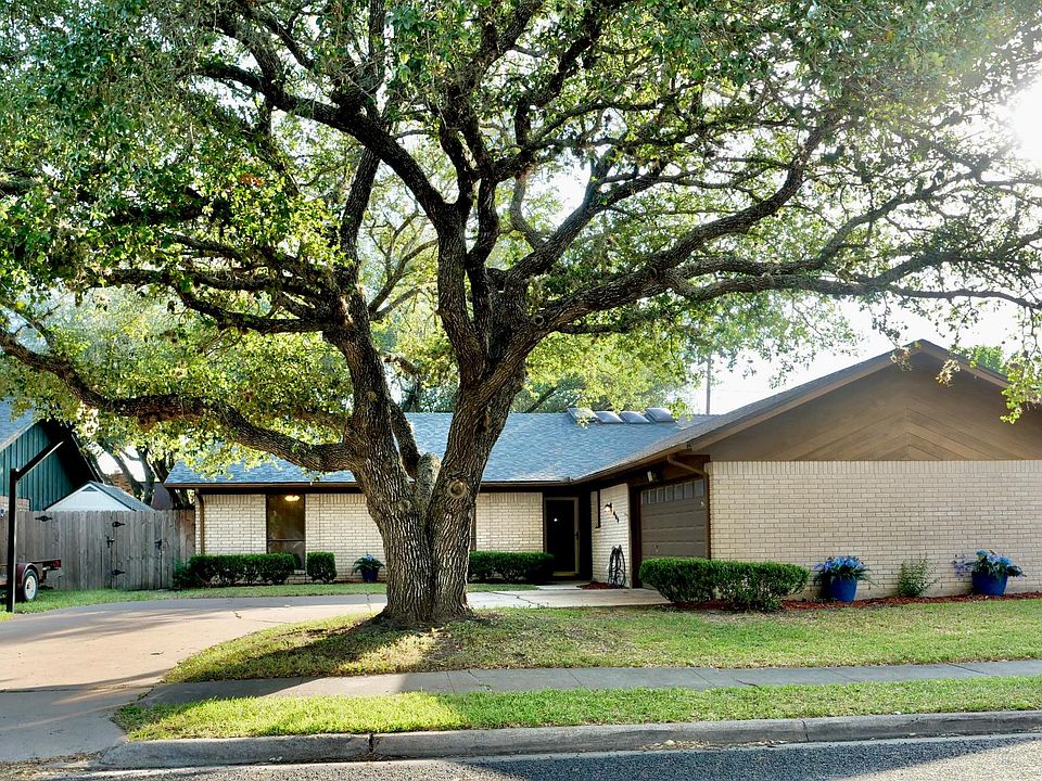 1st image of 403 Magdalena Dr
